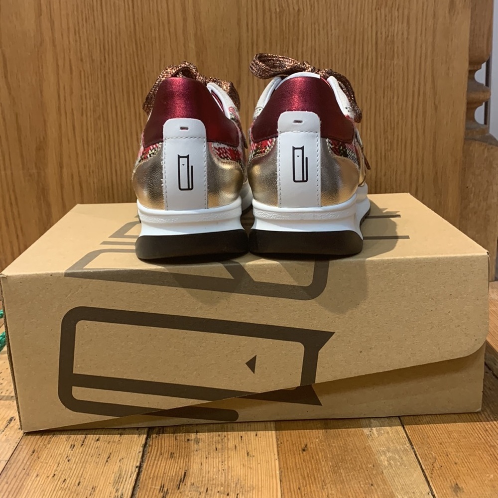 NIB Vaddia Red Tweed tennis shoe. Leather and fabric. Made in Portugal. - Picture 5 of 8